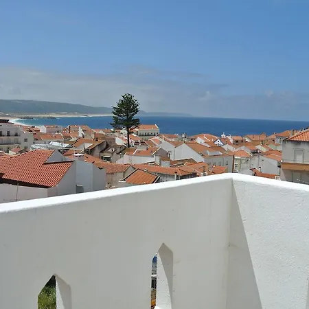 - & Dorms Albergue Nazaré