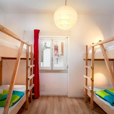 - Rooms&dorms * Nazaré