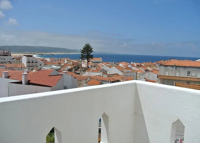 - & Dorms Hostel Nazaré