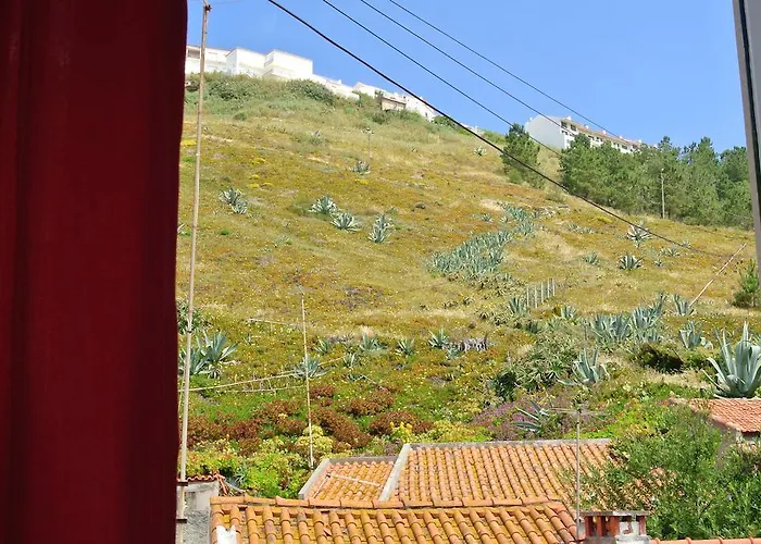 - & Dorms Hostel Nazare